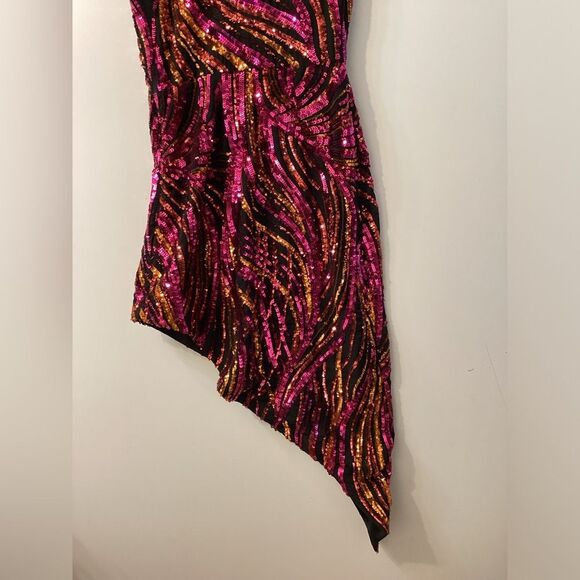 Halpern Sequined One Shoulder Tulle  Mini dress - Picture 4 of 16